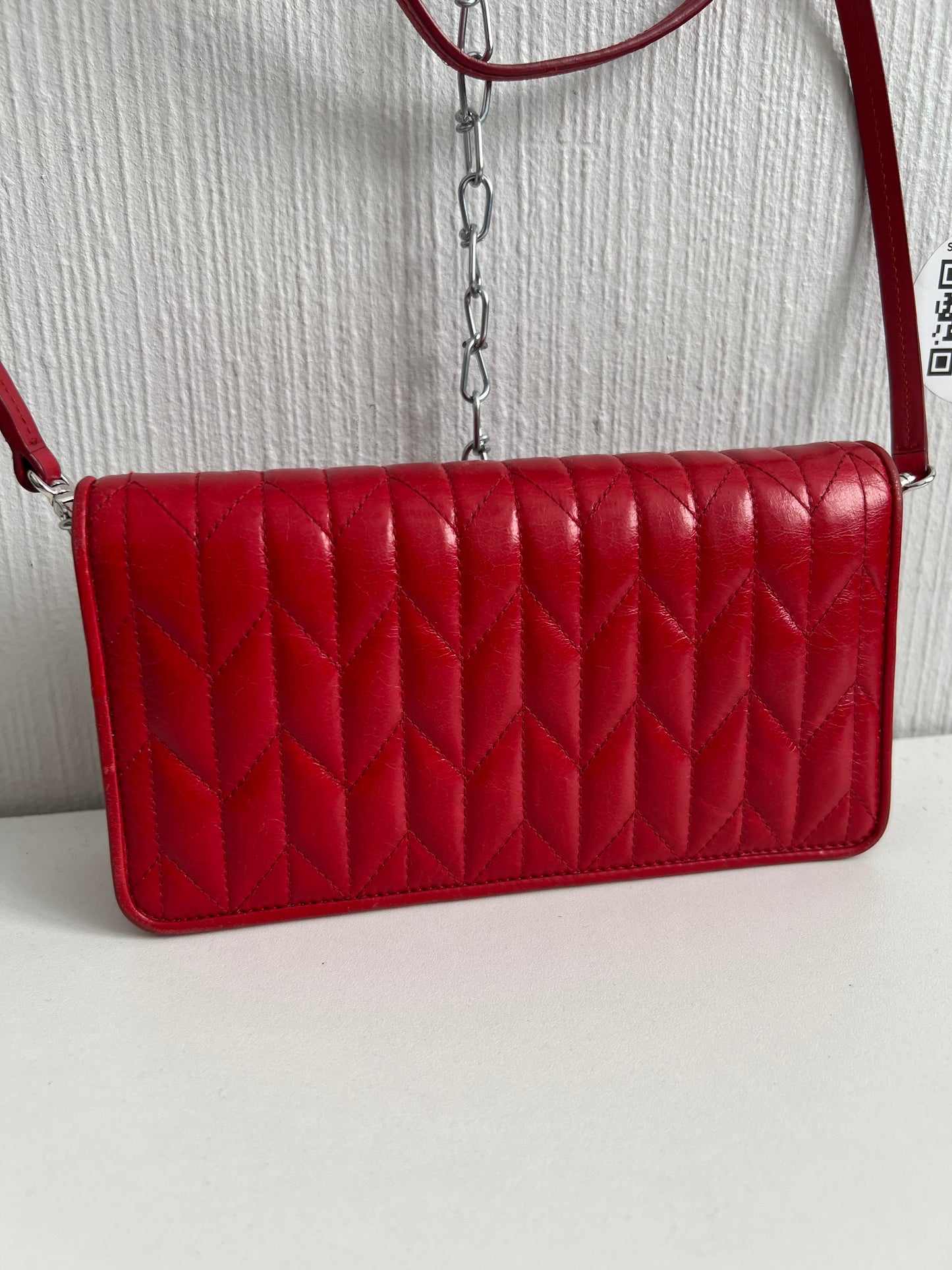 Miu Miu Clutch Crossbody Matelasse Quilted Red Leather Clutch Bag with Removable Crossbody Strap