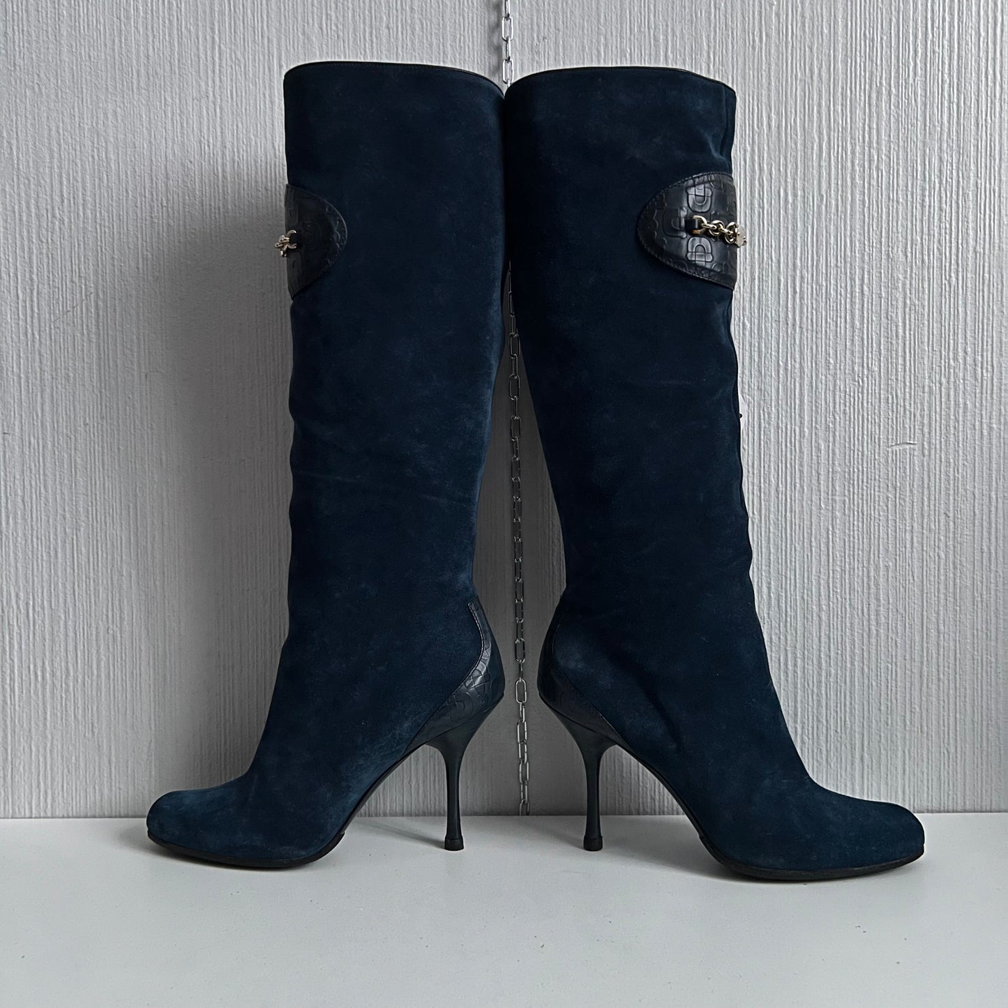 Gucci Blue Suede Chain-Link Accents Heels High Women’s Boots