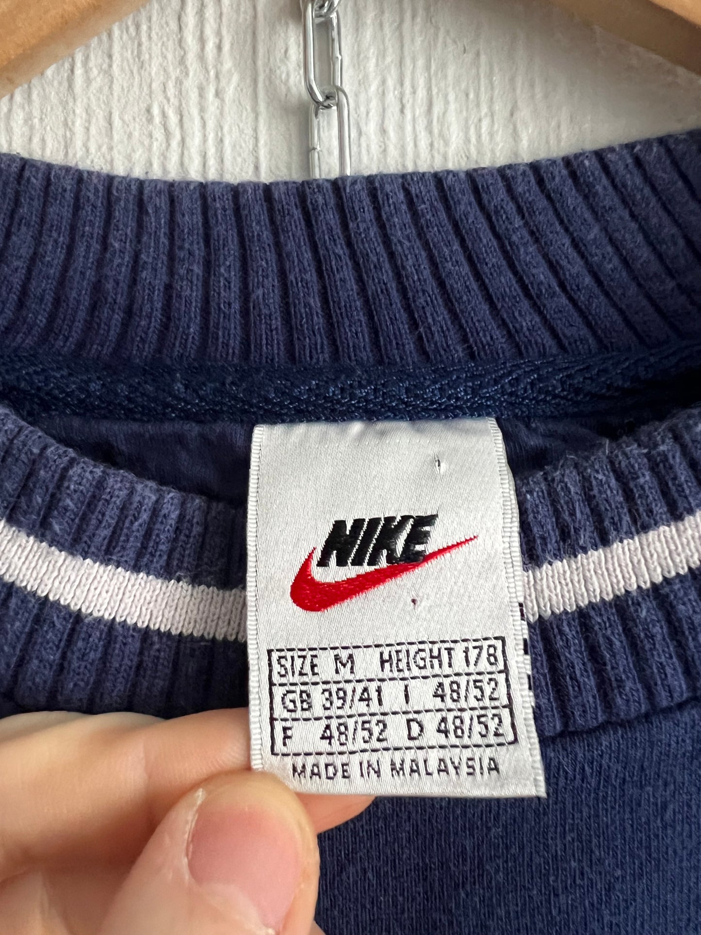 Nike 90s Vintage Big Logo Sweatshirt