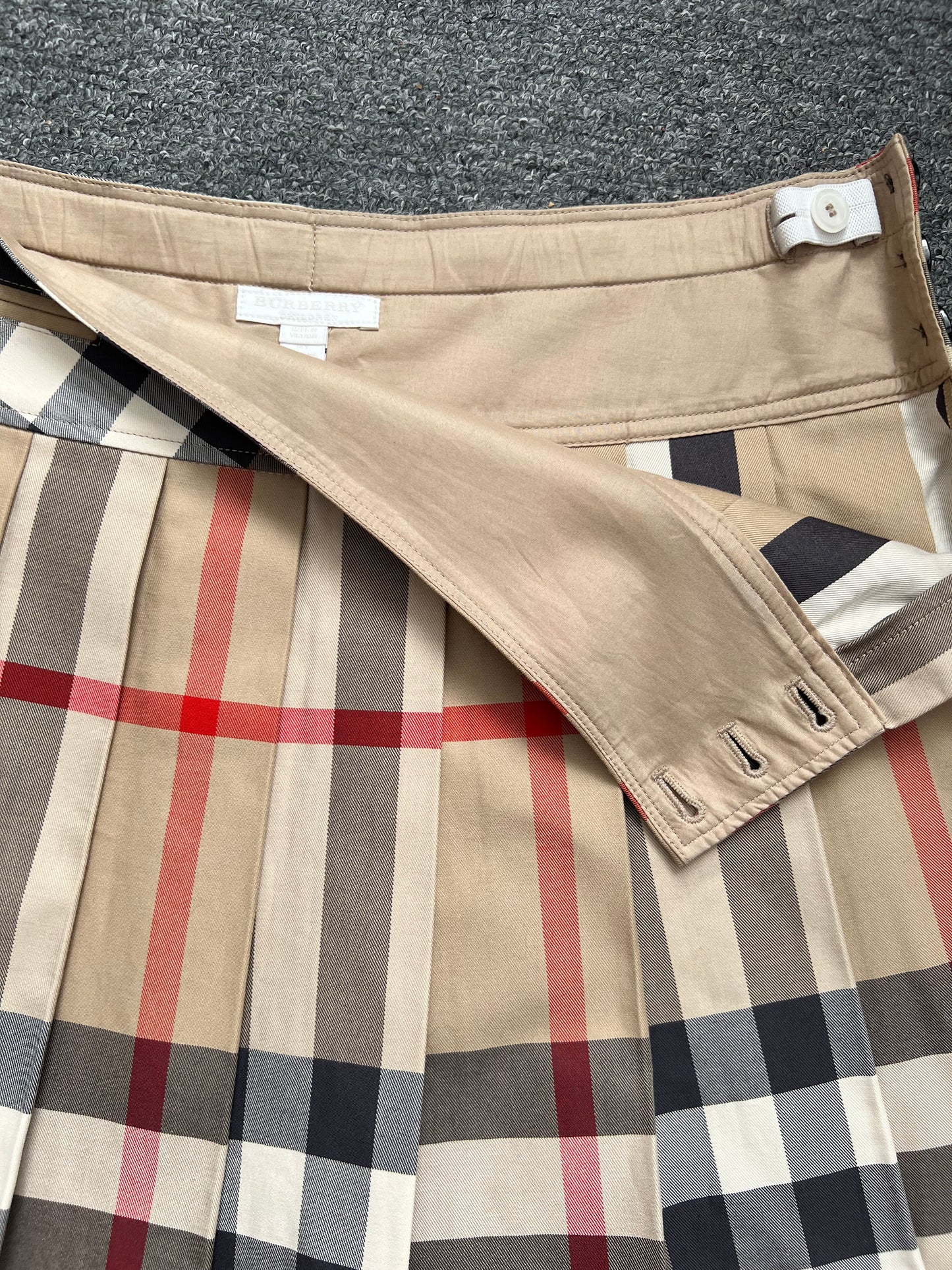 Burberry Nova Check Beige Skirt