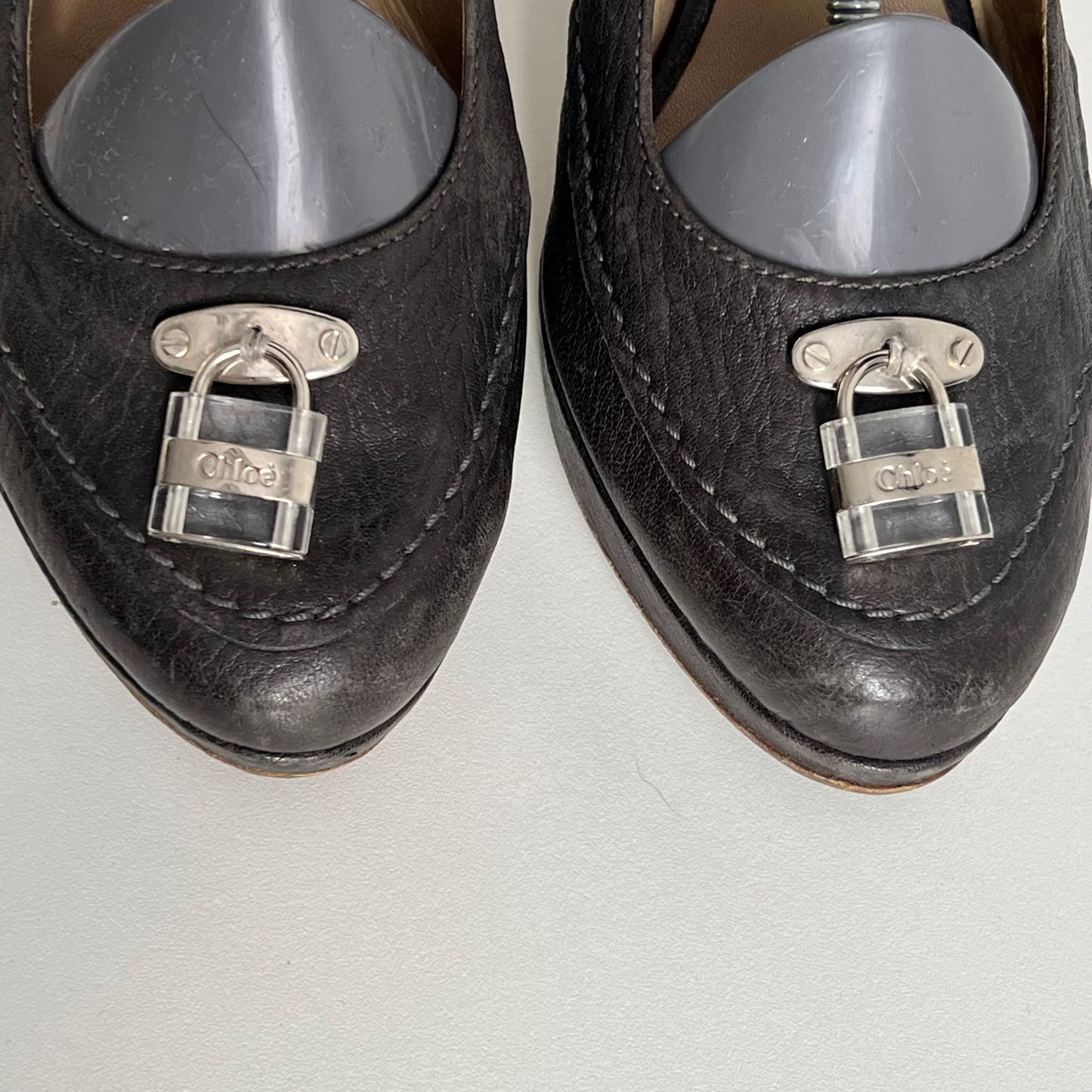 Chloé Vintage Grey Leather Slingback Heel Padlock Pump Womens Shoes