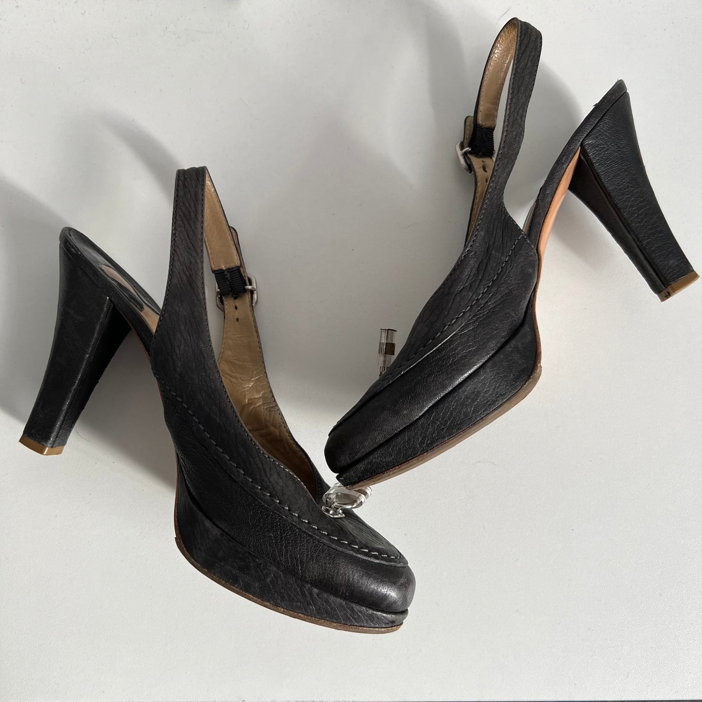 Chloé Vintage Grey Leather Slingback Heel Padlock Pump Womens Shoes