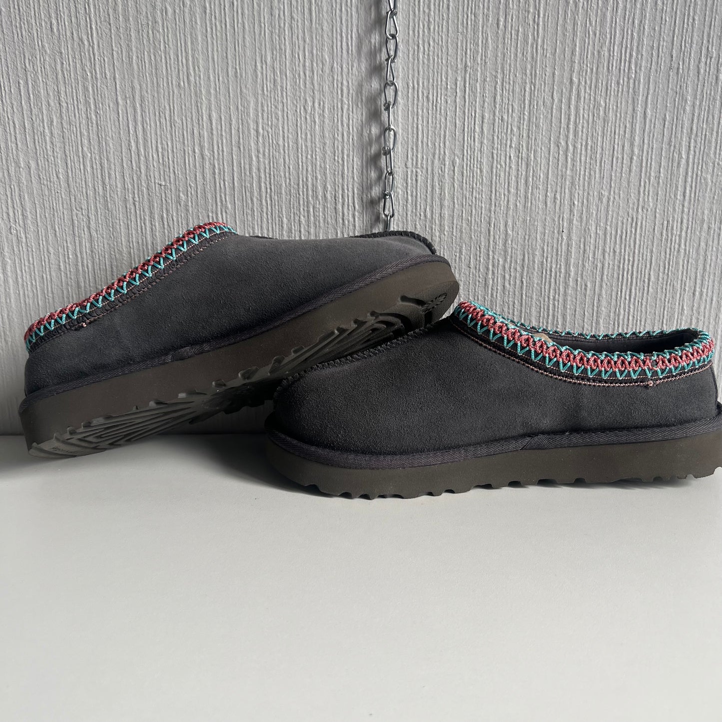 UGG Tasman Women’s Slippers in Grey Suede