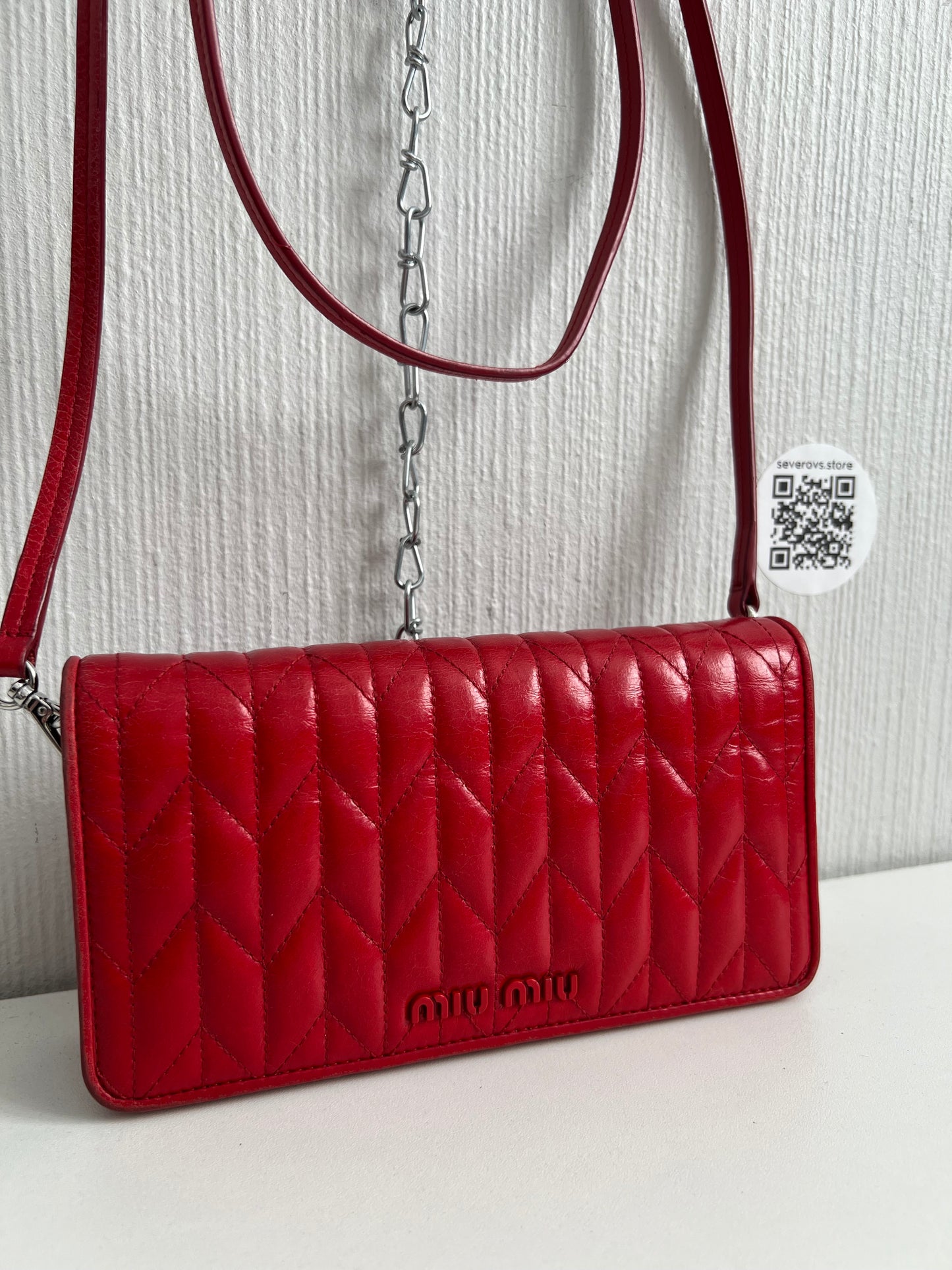 Miu Miu Clutch Crossbody Matelasse Quilted Red Leather Clutch Bag with Removable Crossbody Strap