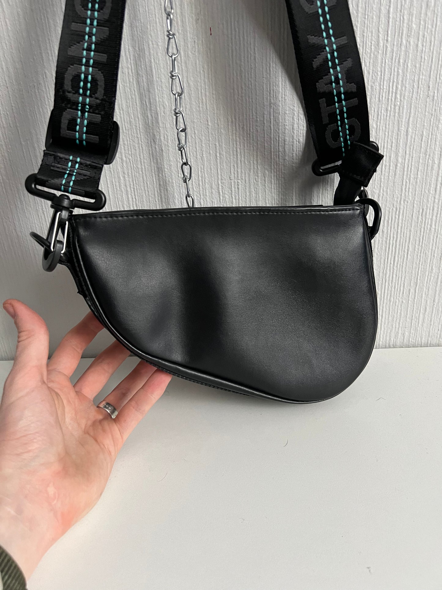 George Gina & Lucy 6 Shooter Black Womens Bag