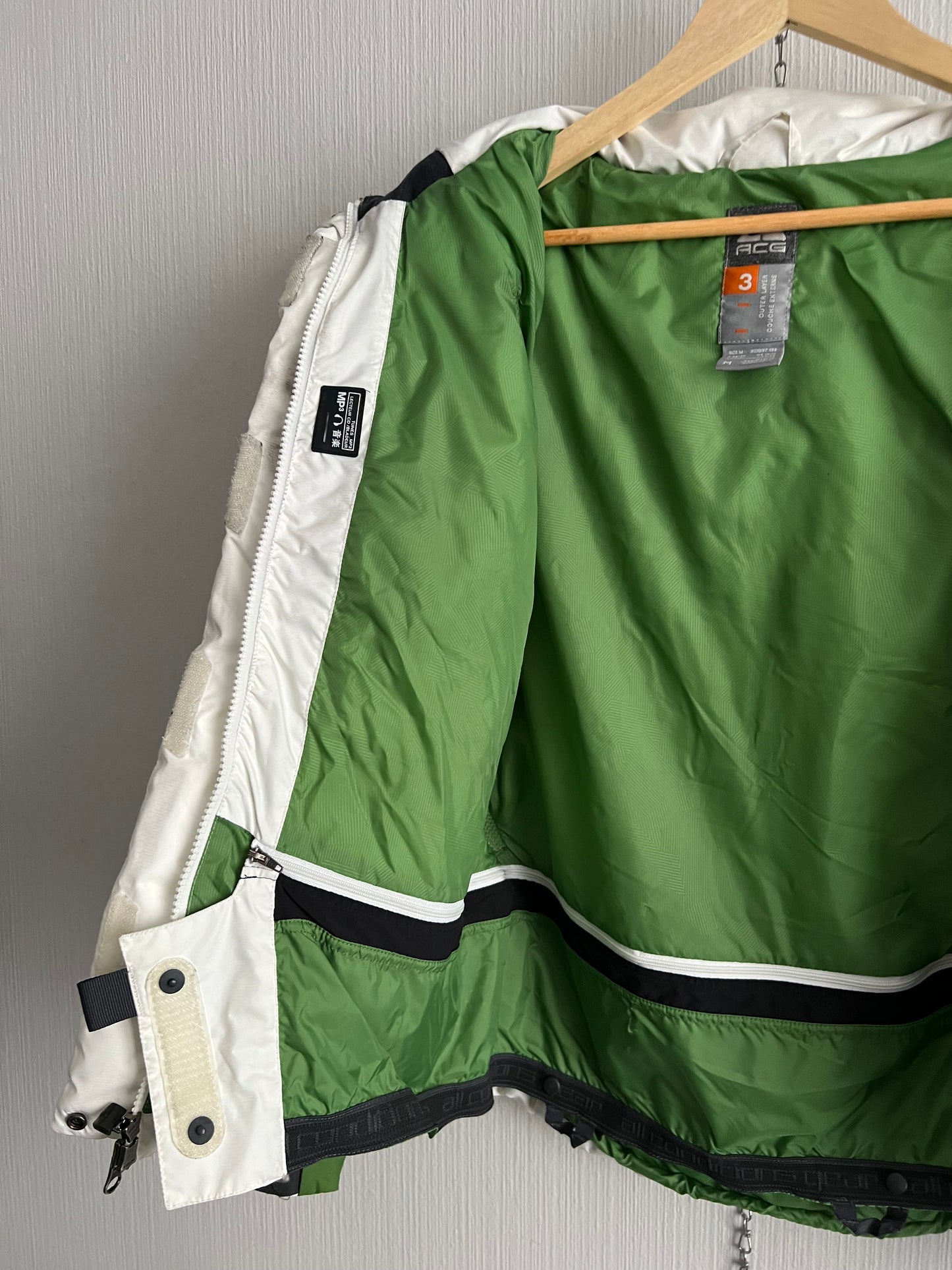 Vintage Nike ACG Women’s Puffer Down Ski Jacket