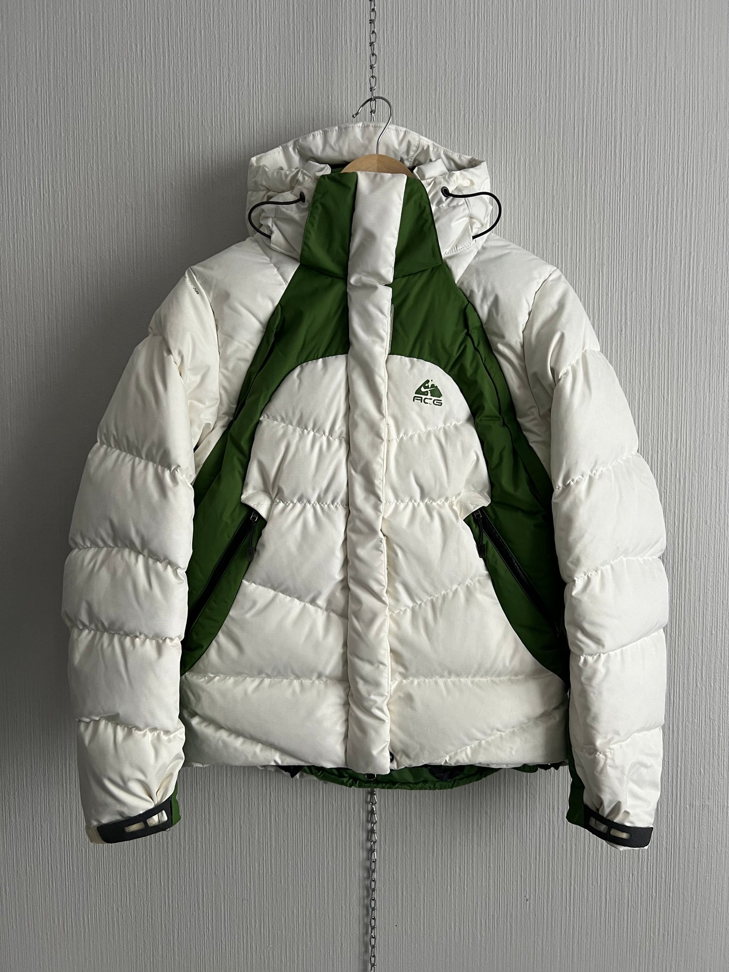 Vintage Nike ACG Women’s Puffer Down Ski Jacket