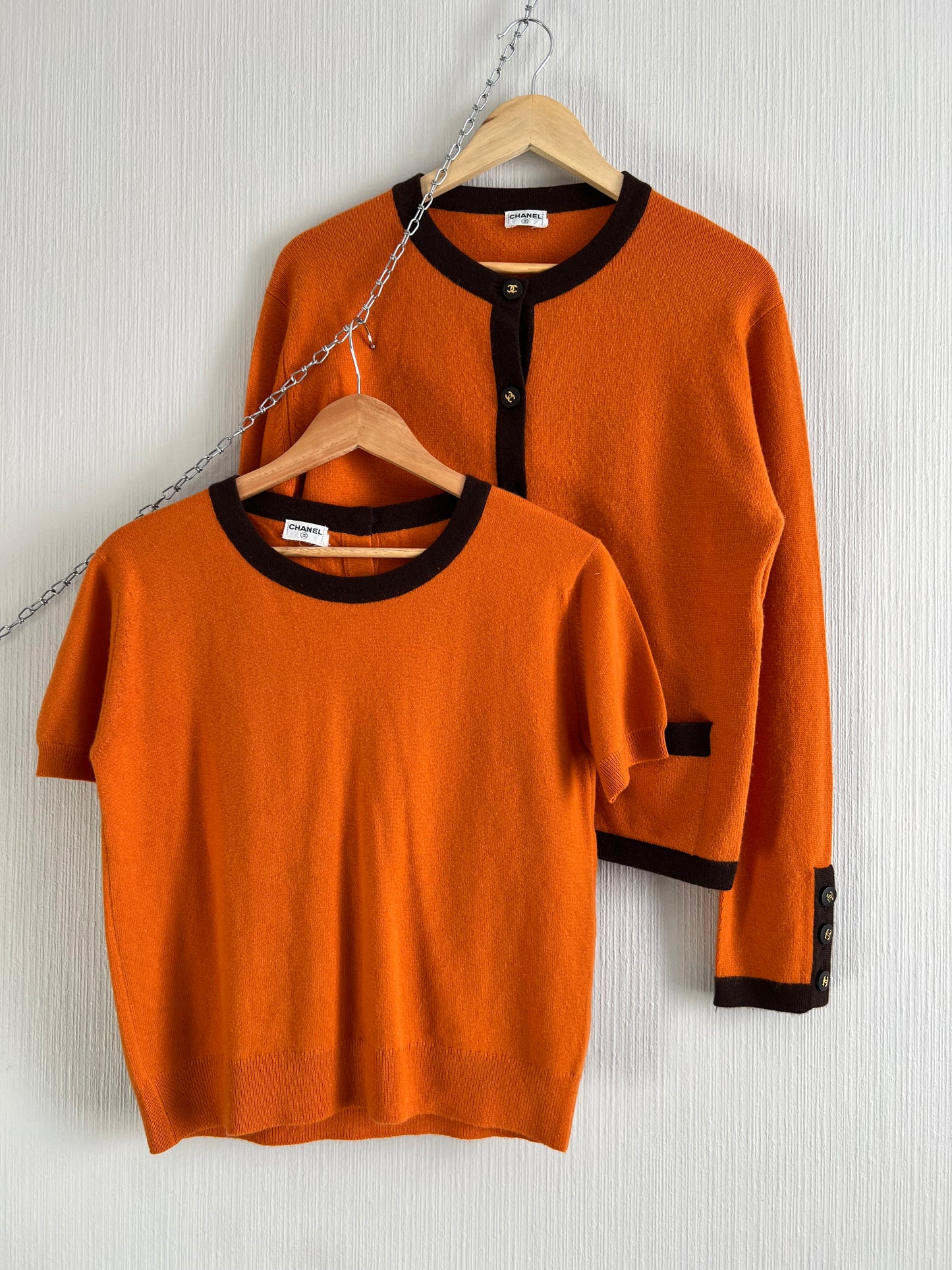 Chanel 1996 Orange Brown Cashmere Knit Set Short Sleeve T-Shirt and Cardigan
