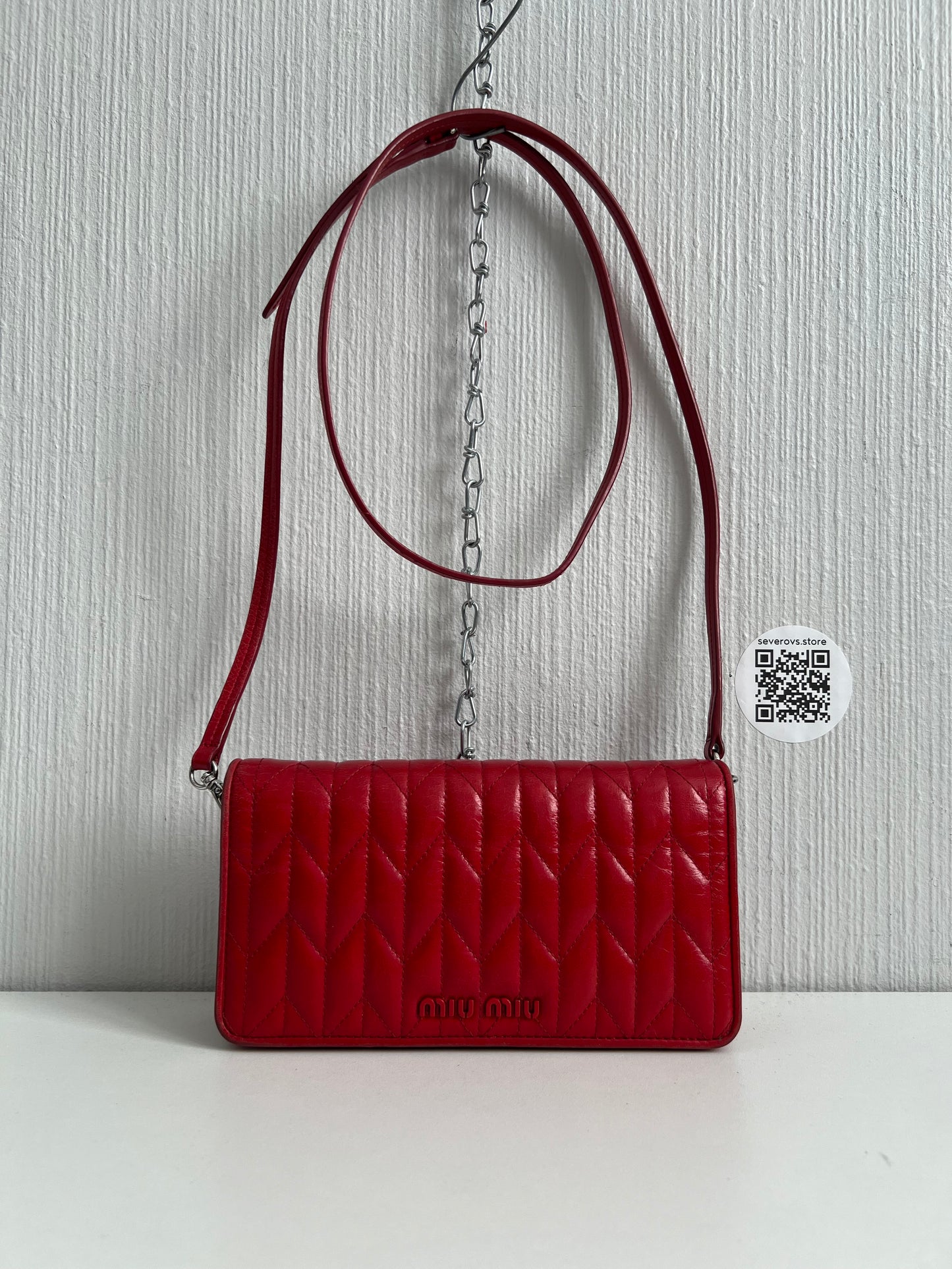 Miu Miu Clutch Crossbody Matelasse Quilted Red Leather Clutch Bag with Removable Crossbody Strap