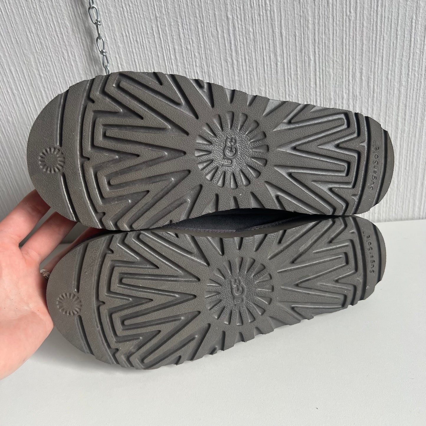 UGG Tasman Women’s Slippers in Grey Suede