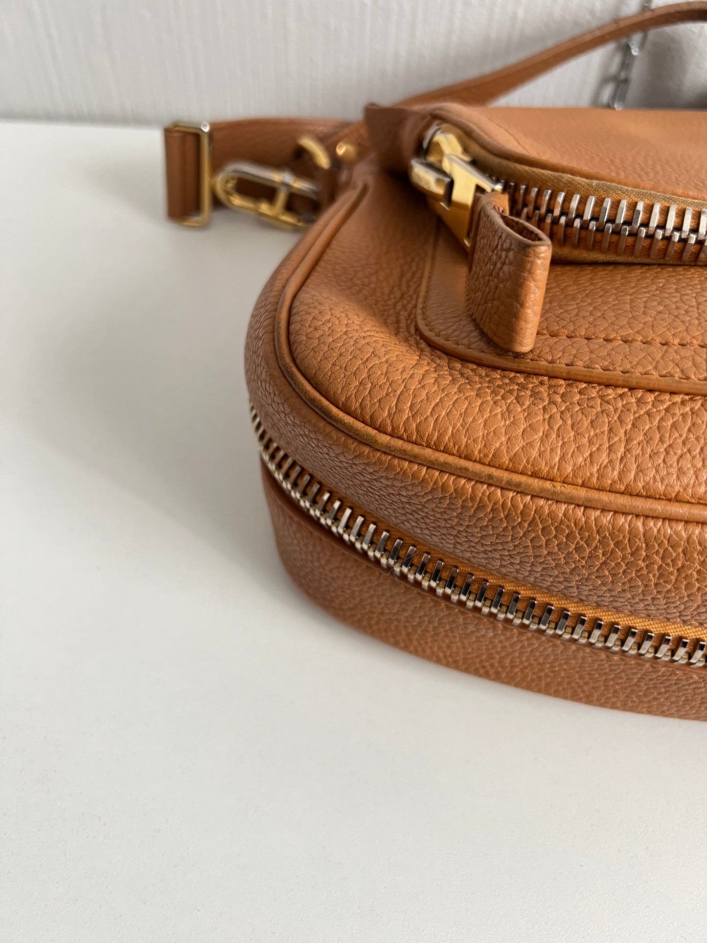 Tom Ford Jennifer Medium Textured-Leather Shoulder Bag