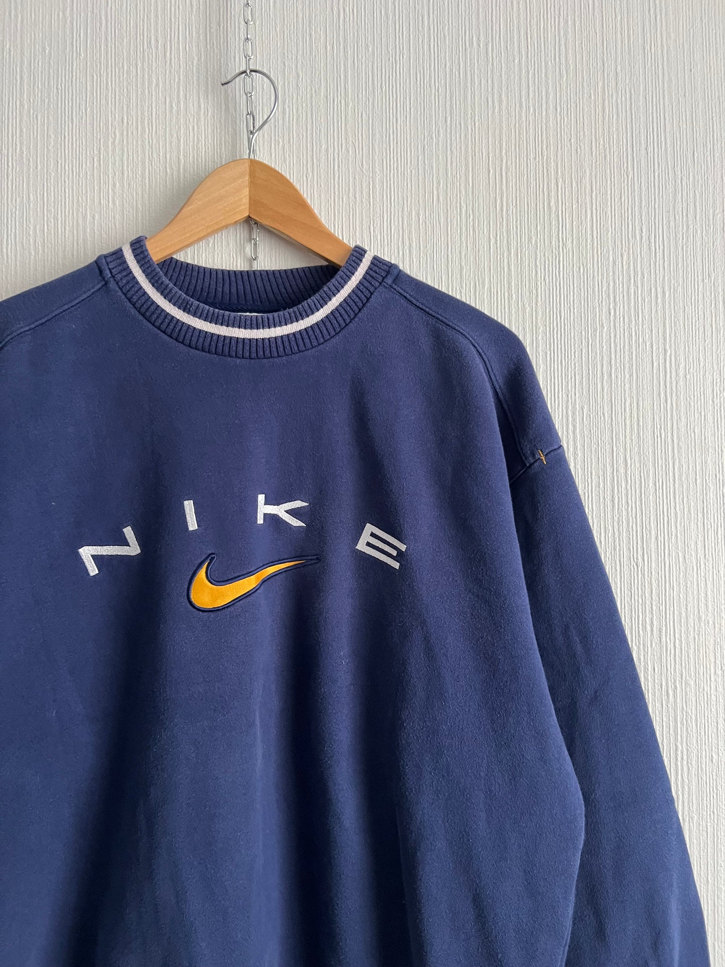 Nike 90s Vintage Big Logo Sweatshirt
