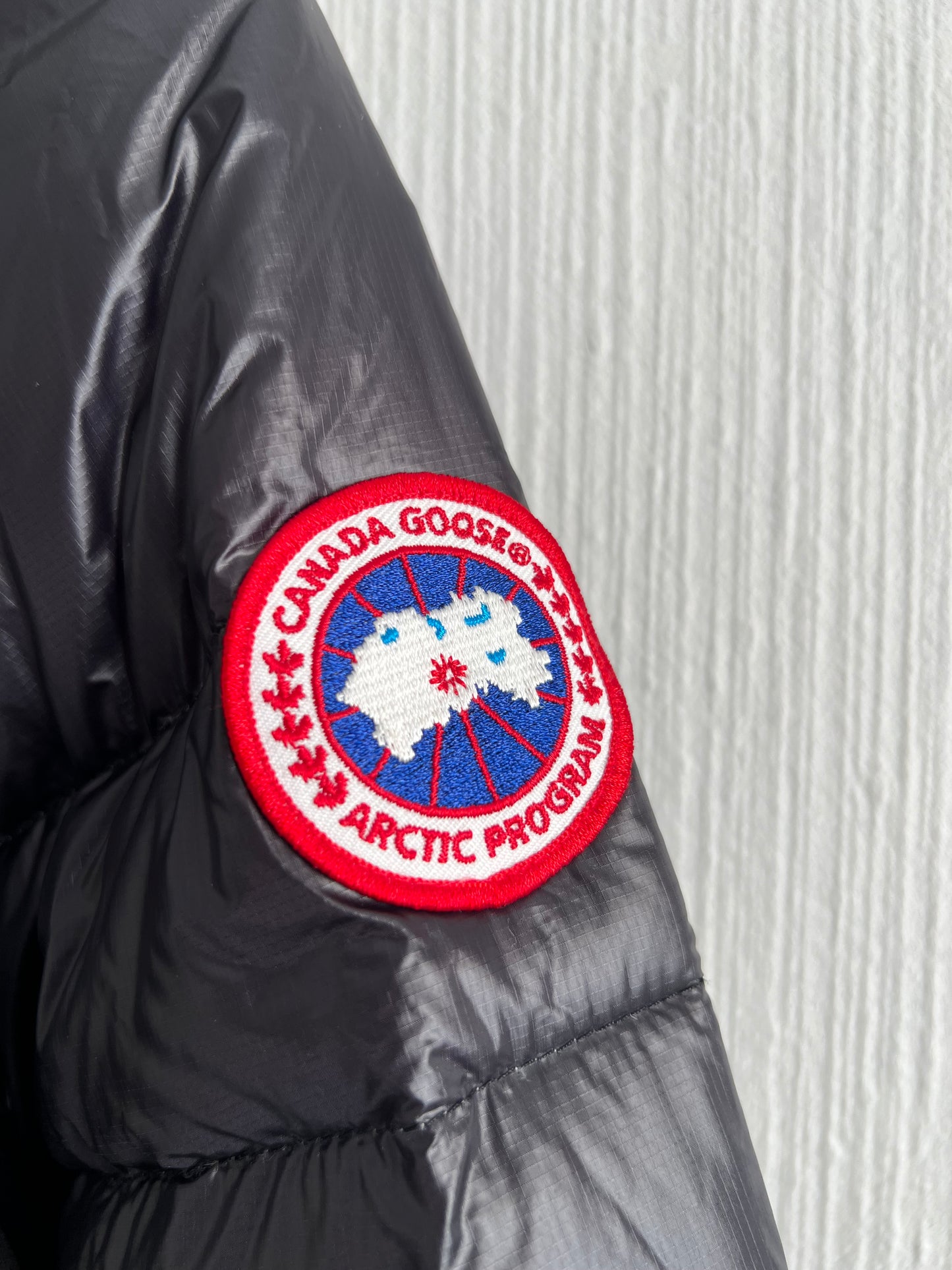 Canada Goose Hybridge Lite Women’s Down Jacket