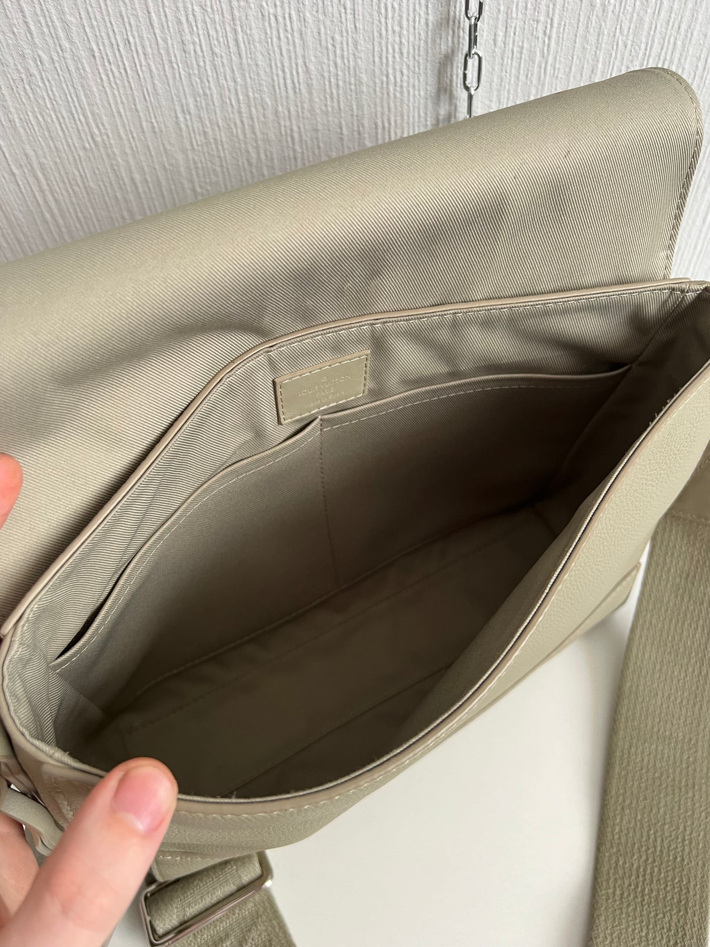 Louis Vuitton Takeoff Messenger Aerogram Sage Green Bag