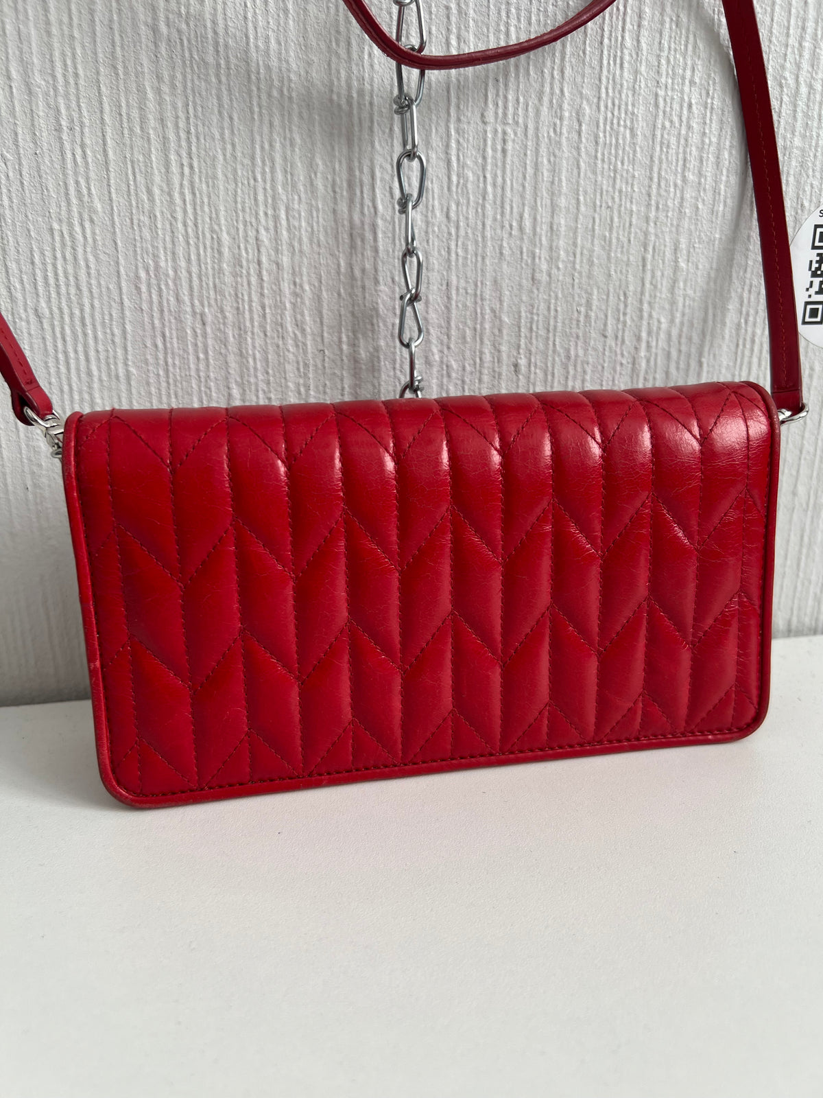 Miu Miu Clutch Crossbody Matelasse Quilted Red Leather Clutch Bag with Removable Crossbody Strap