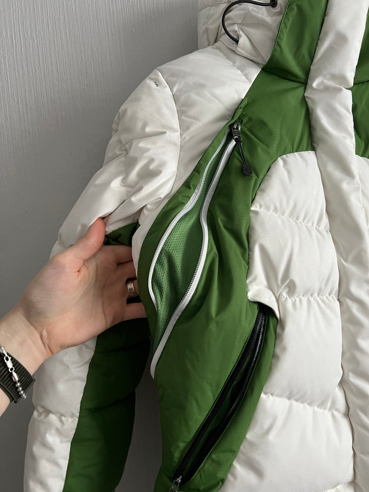 Nike ACG Vintage Nike ACG Women’s Puffer Down Ski Jacket — product photo