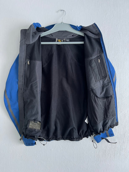 Mountain Hardware 2000s Vintage Taped Seam Conduit Jacket