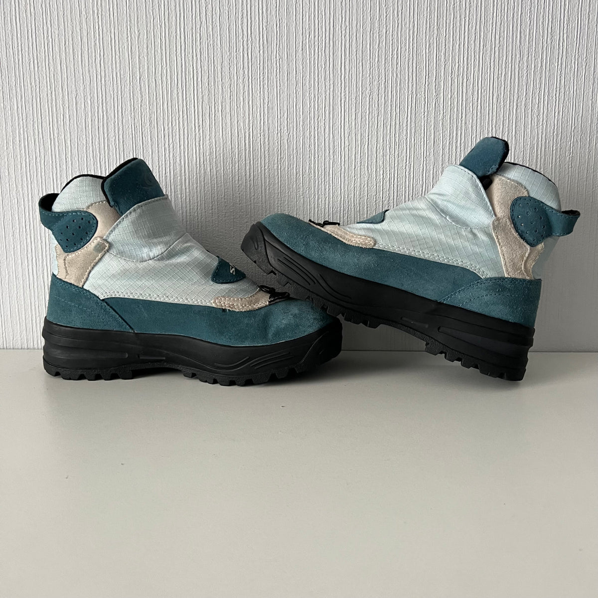 Salomon 90s Vintage Adventure 7 Archive Hiking Boots Gorpcore Shoes