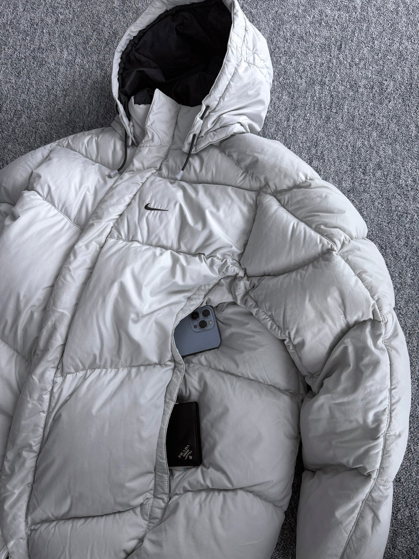 Nike Therma-FIT Light Gray Puffer Jacket with Hood