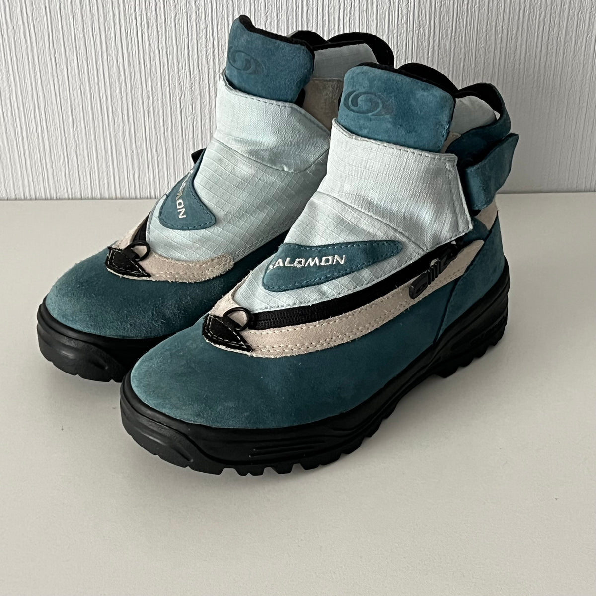 Salomon 90s Vintage Adventure 7 Archive Hiking Boots Gorpcore Shoes