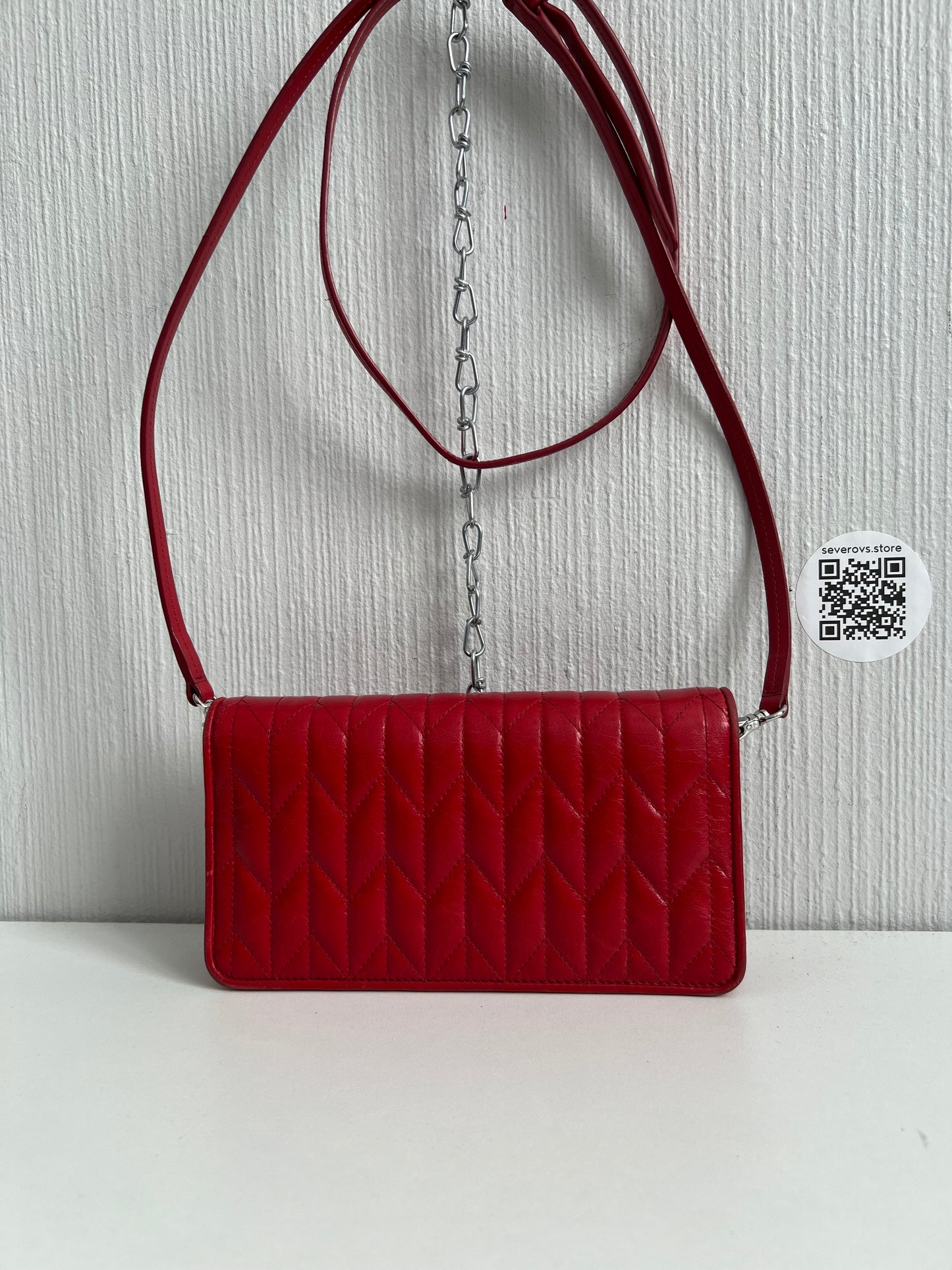 Miu Miu Clutch Crossbody Matelasse Quilted Red Leather Clutch Bag with Removable Crossbody Strap