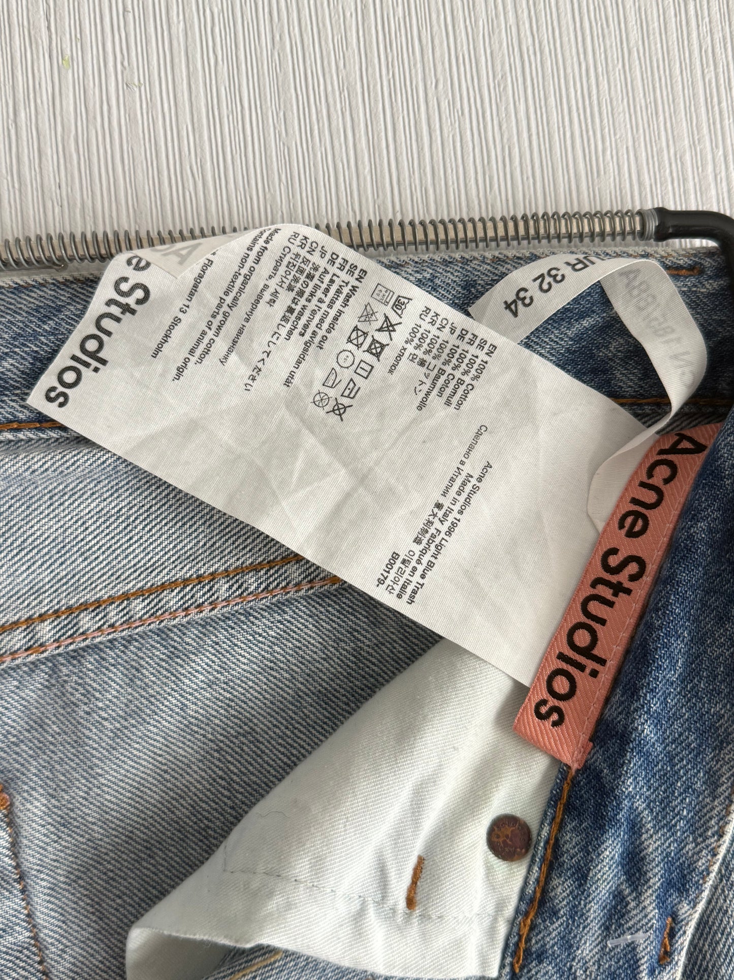 Acne Studios 1996 Light Blue Trash
Mens Jeans