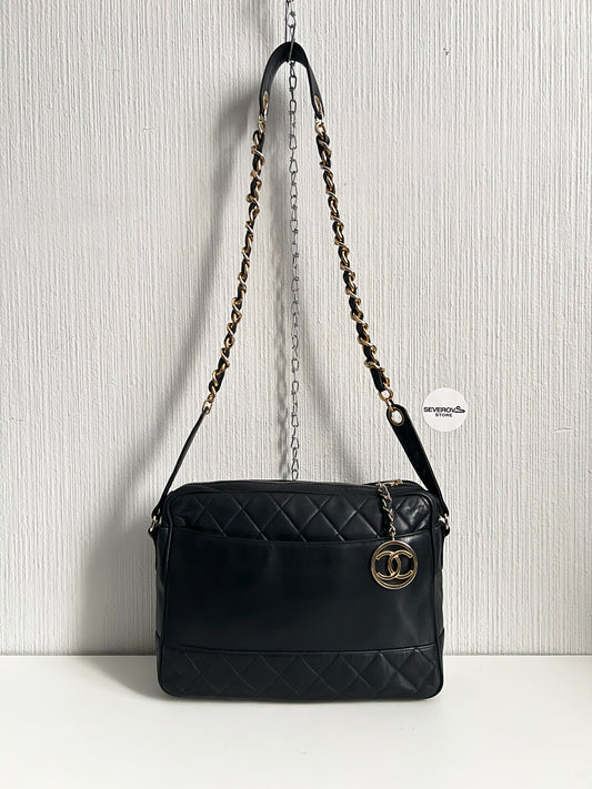 Chanel Vintage 1991 Diamond-Quilted Shoulder Bag