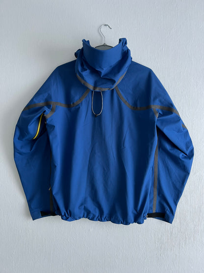 Mountain Hardware 2000s Vintage Taped Seam Conduit Jacket