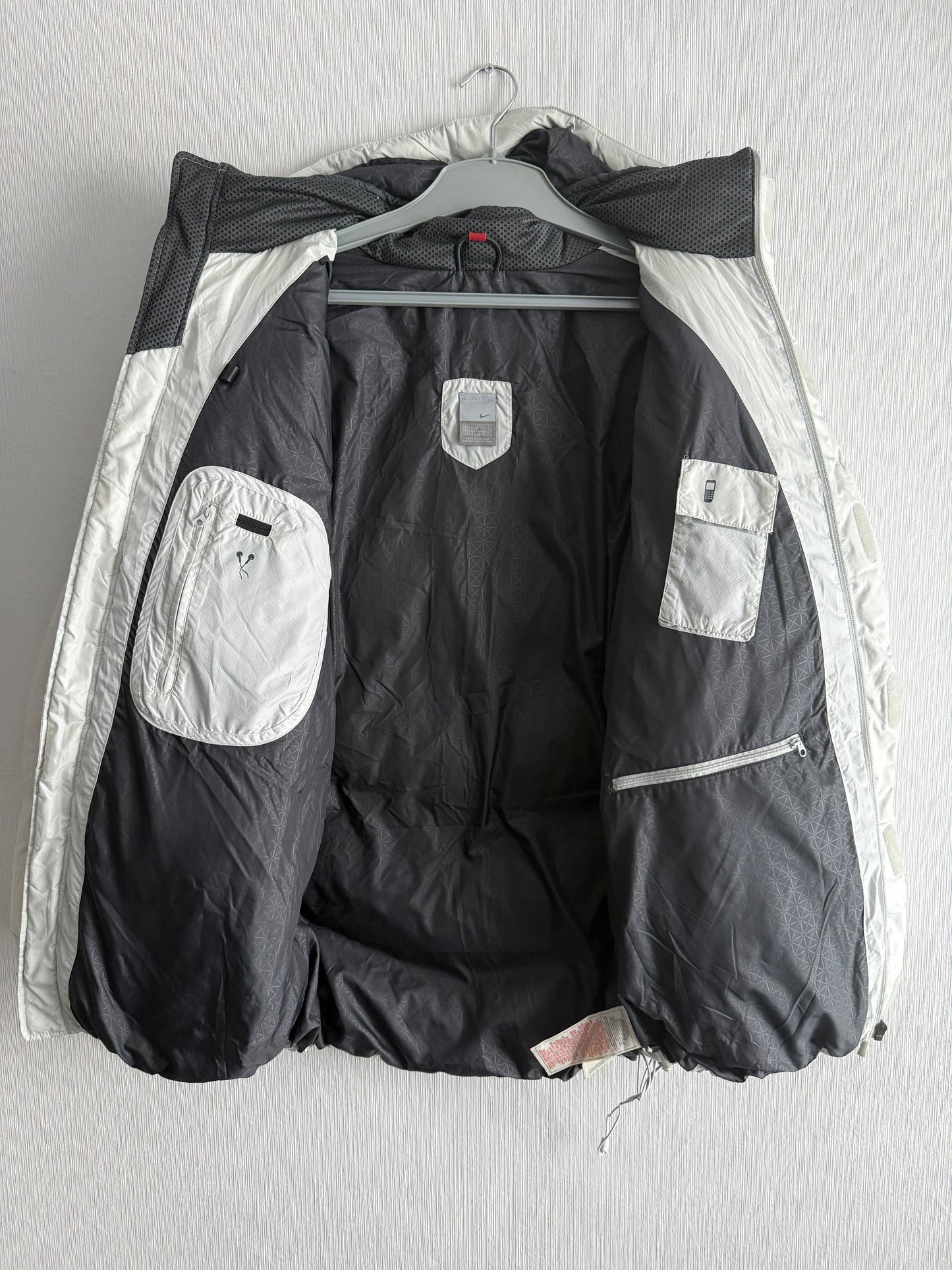 Nike Therma-FIT Light Gray Puffer Jacket with Hood