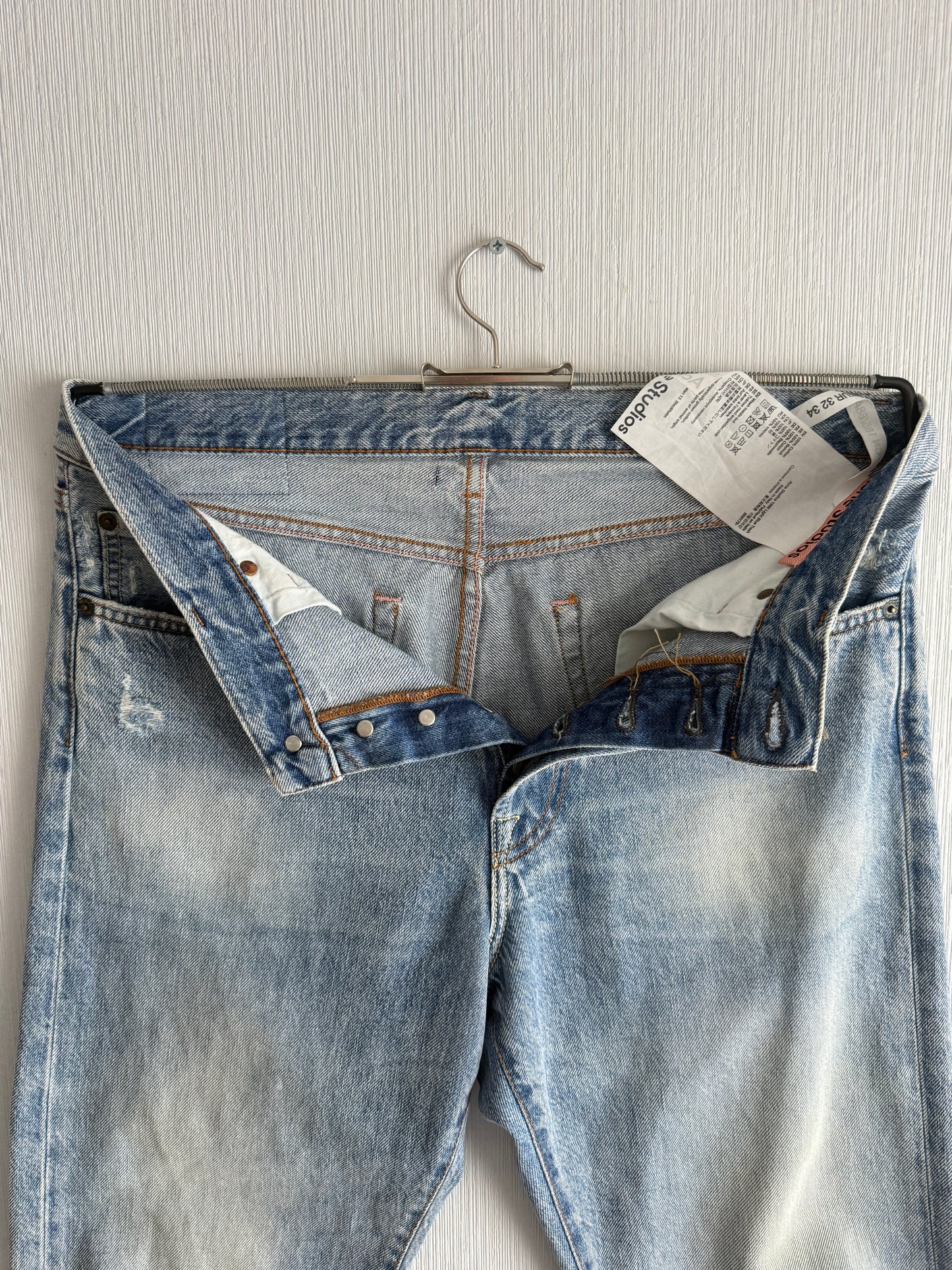 Acne Studios 1996 Light Blue Trash
Mens Jeans