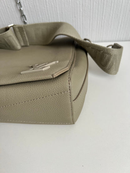 Louis Vuitton Takeoff Messenger Aerogram Sage Green Bag