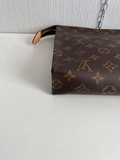 Louis Vuitton Toiletry Poche Monogram Bag