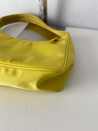 Prada Re-edition 2000 Nylon Shoulder Bag In Yellow