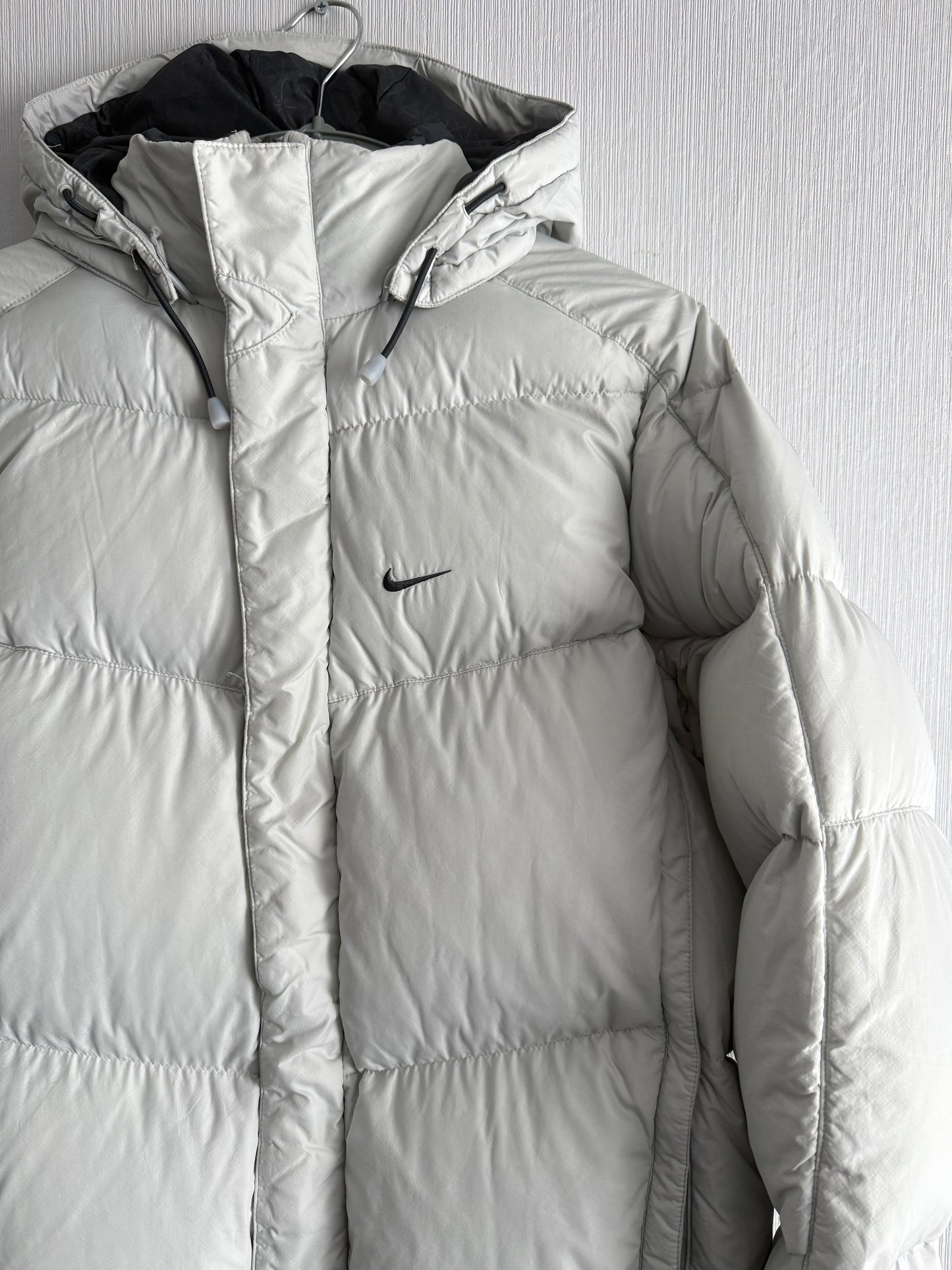 Nike Therma-FIT Light Gray Puffer Jacket with Hood