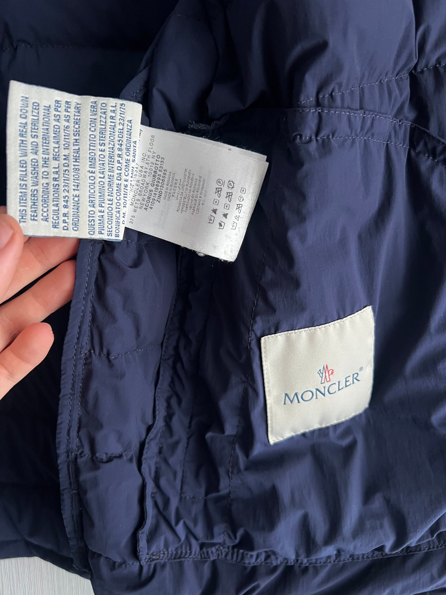 Moncler Acorus Mens Navy Light Down Jacket