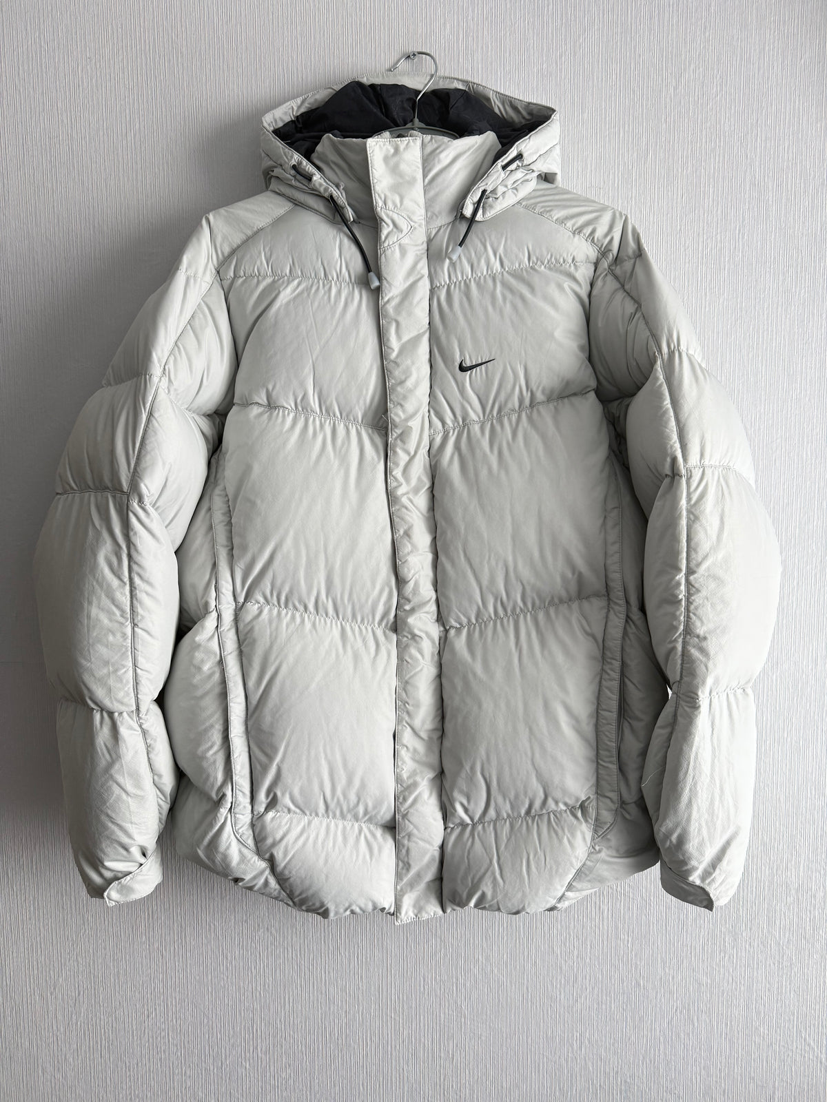 Nike Therma-FIT Light Gray Puffer Jacket with Hood