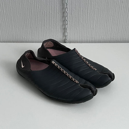 Nike 2006 kembali tabi style split toe sneakers