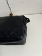 Chanel Vintage 1991 Diamond-Quilted Shoulder Bag