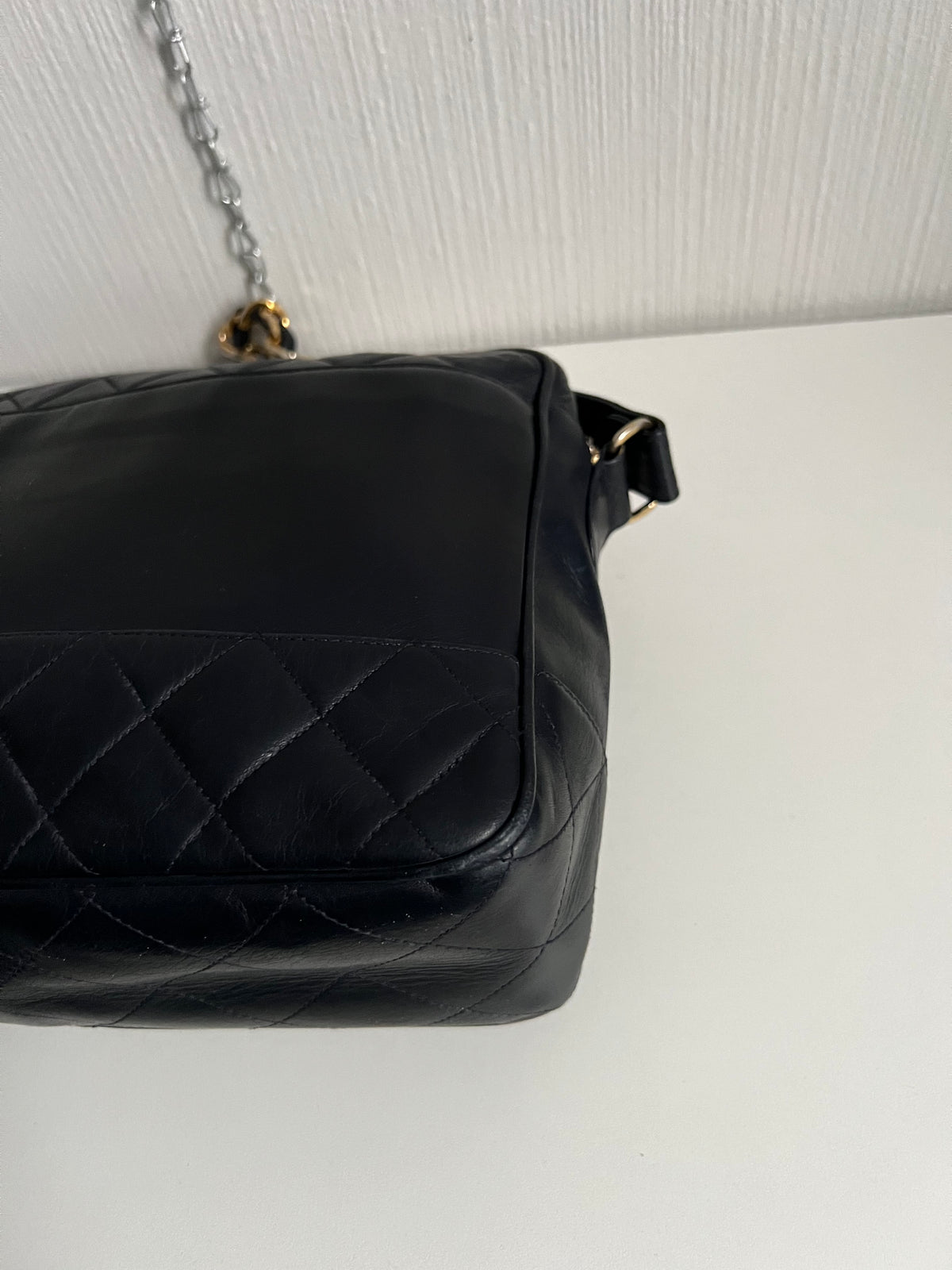 Chanel Vintage 1991 Diamond-Quilted Shoulder Bag