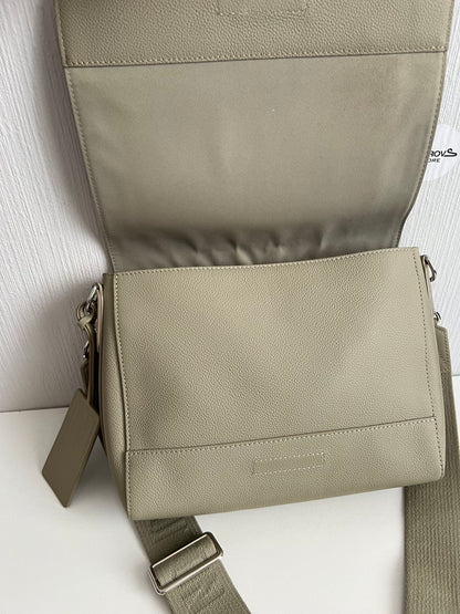 Louis Vuitton Takeoff Messenger Aerogram Sage Green Bag