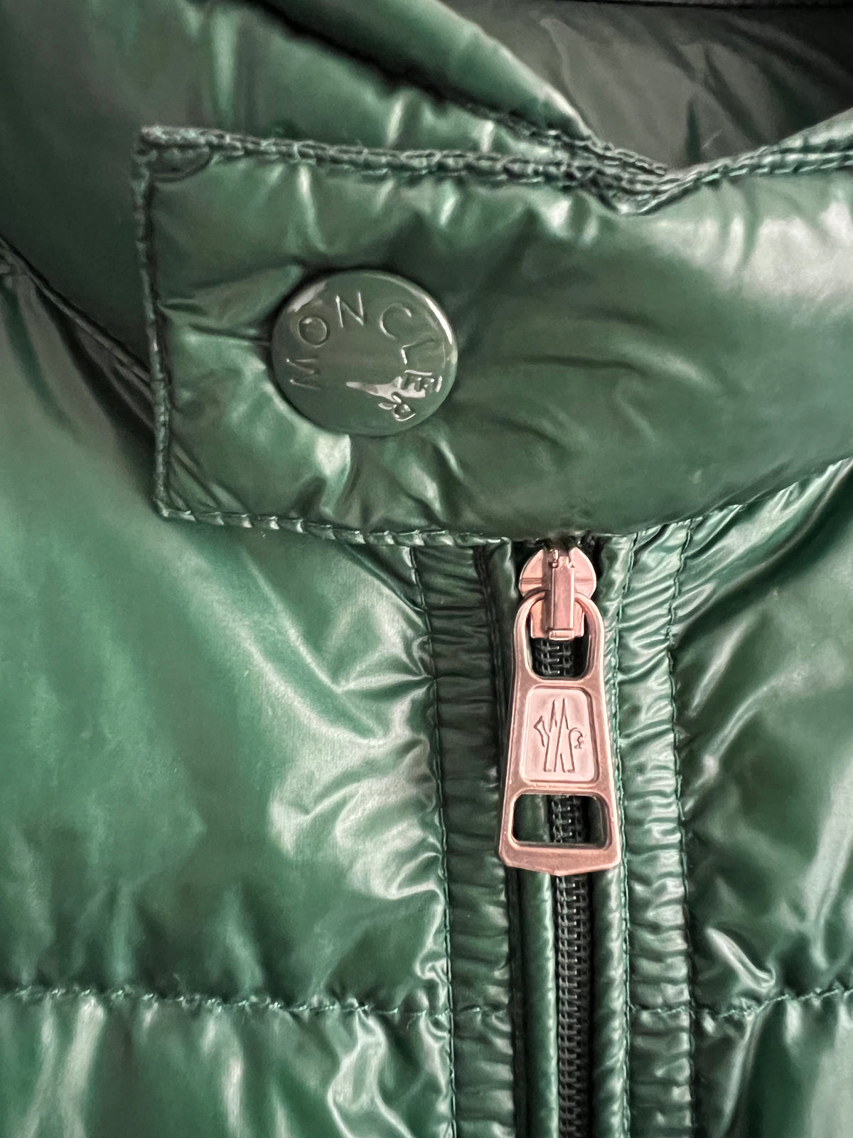 Moncler Acorus Mens Light Down Jacket
