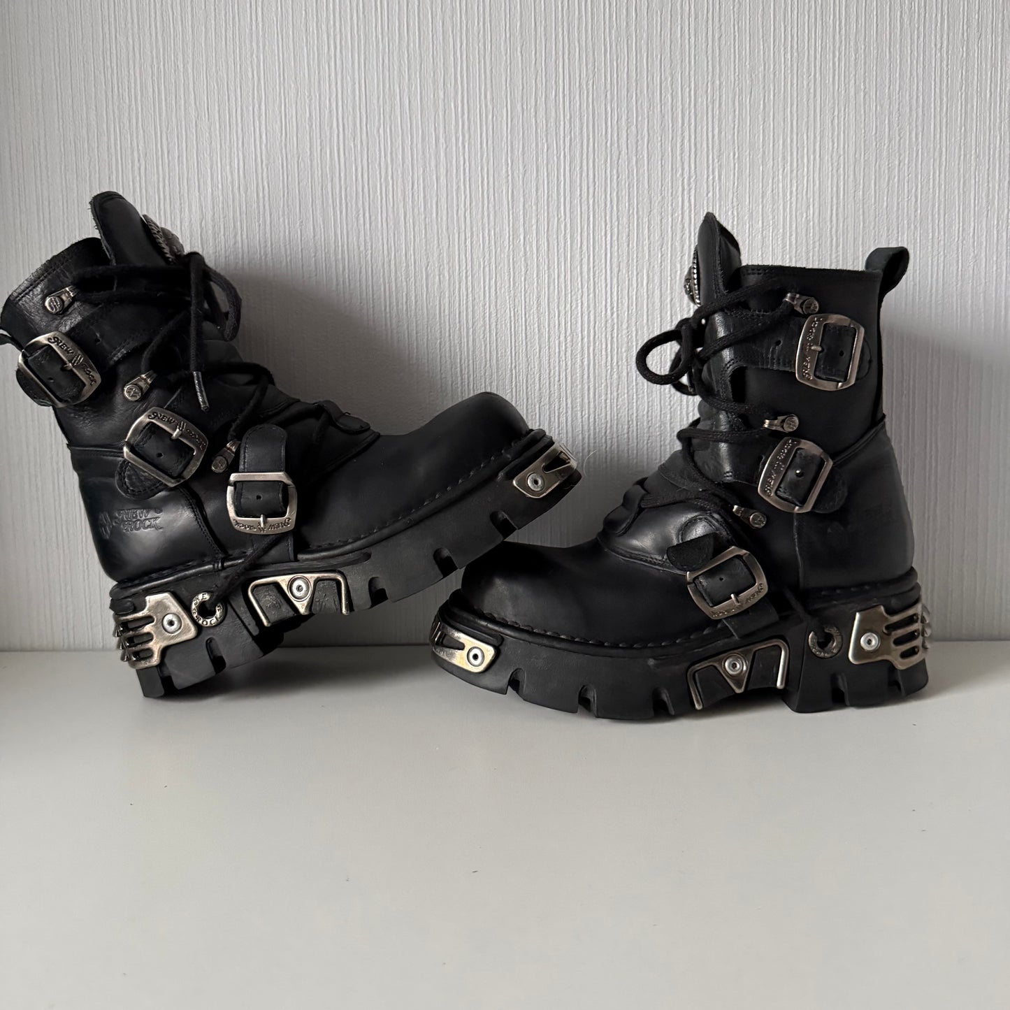 New Rock Women’s Leather Boots