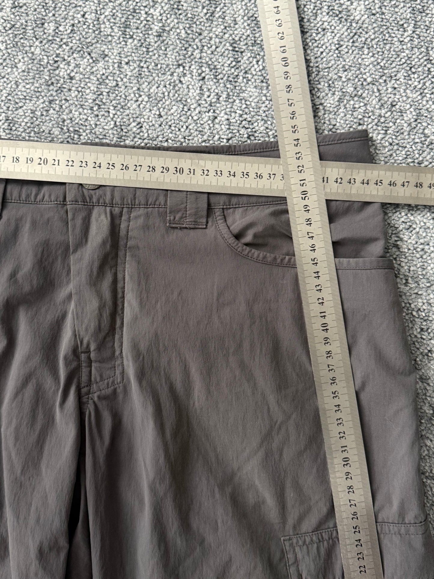 Arc'teryx Rampart Men's Nylon Shorts in Grey