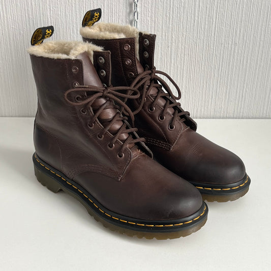 Dr.Martens 1460 Serena Leather Boots