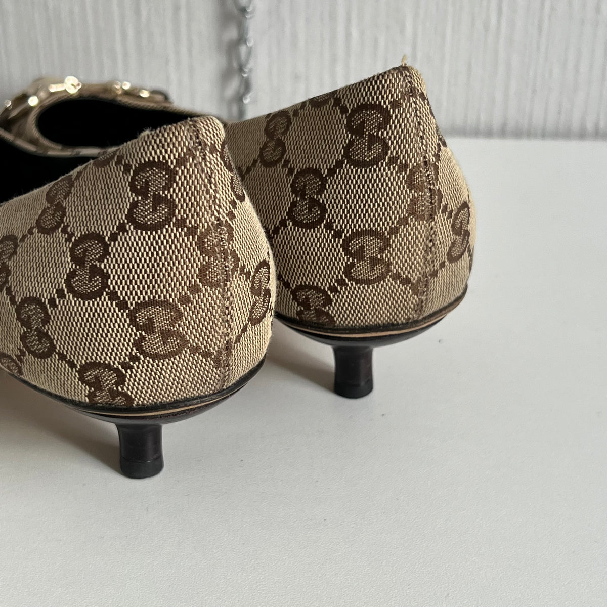 Gucci Beige Guccissima Canvas Horsebit Pointed Toe Pumps Womens Shoes