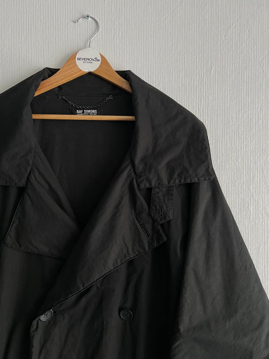 Raf Simons Oversized Trench — FW01 “Riot! Riot! Riot!” / AW02 “Virginia Creeper”