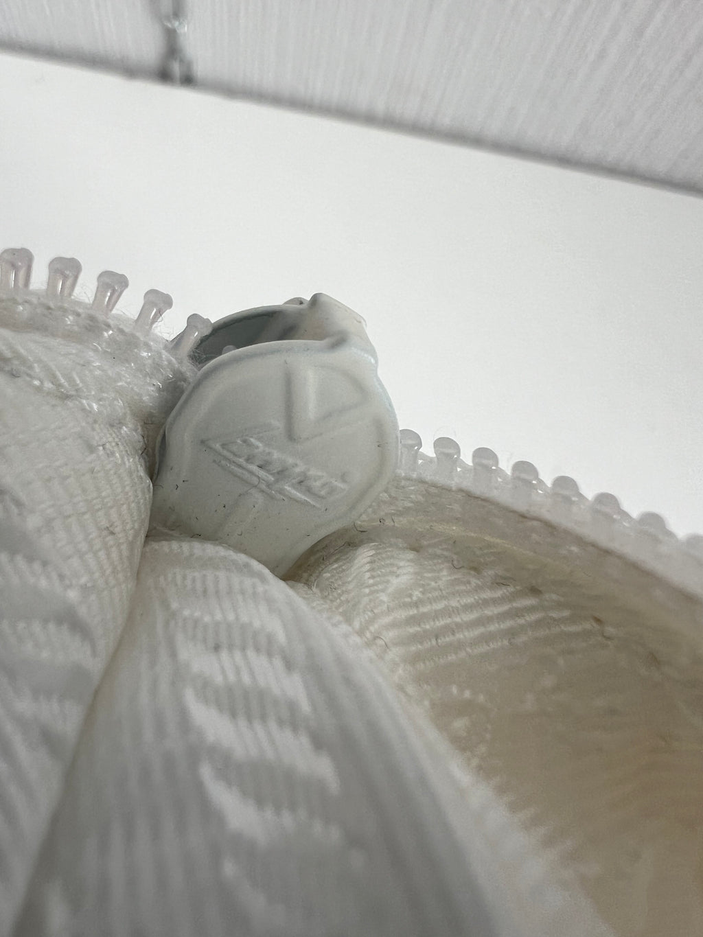 Prada Re-Edition 2000 White Shoulder Bag