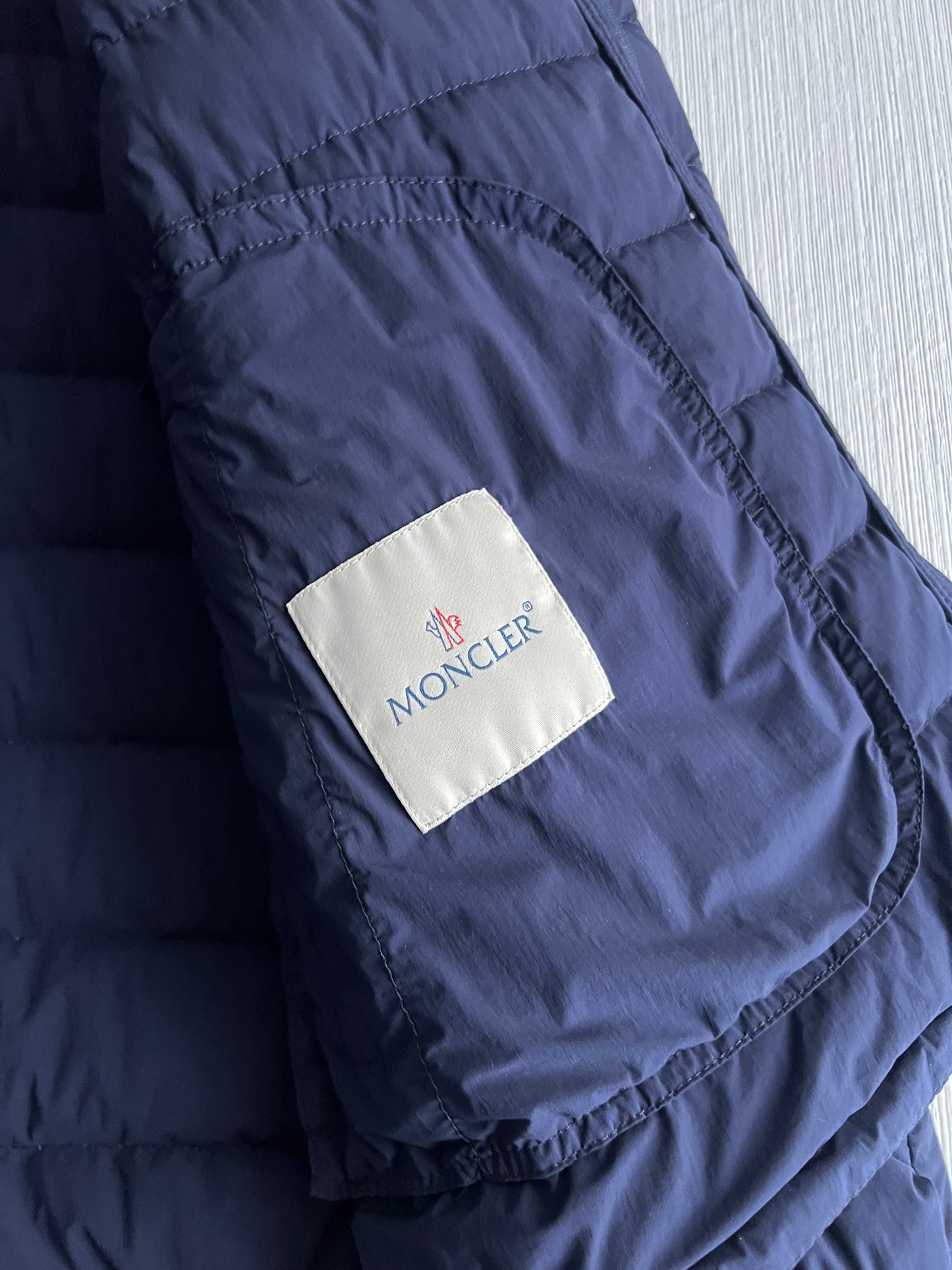 Moncler Acorus Mens Navy Light Down Jacket