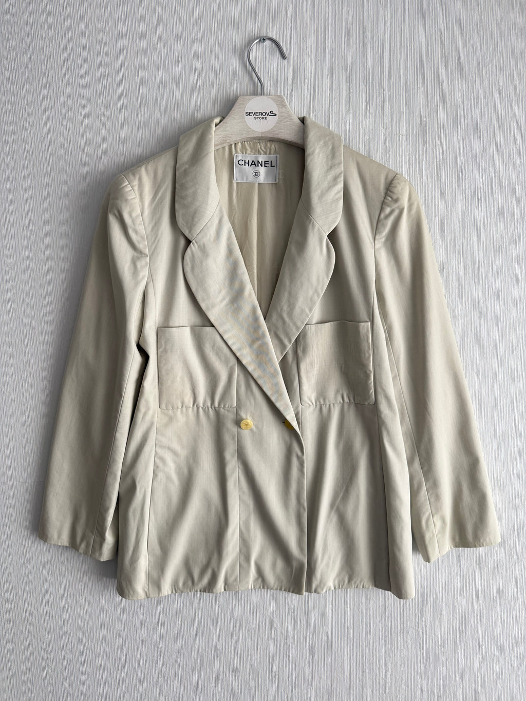 Chanel Beige Lightweight Wool Blazer
