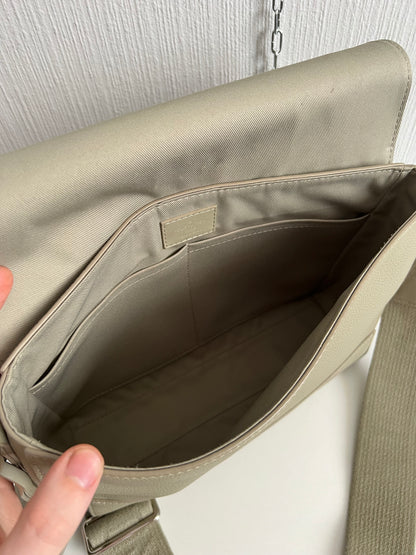 Louis Vuitton Takeoff Messenger Aerogram Sage Green Bag